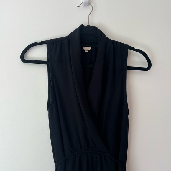 Wilfred XS black dress w/pockets - Picture 3 of 6